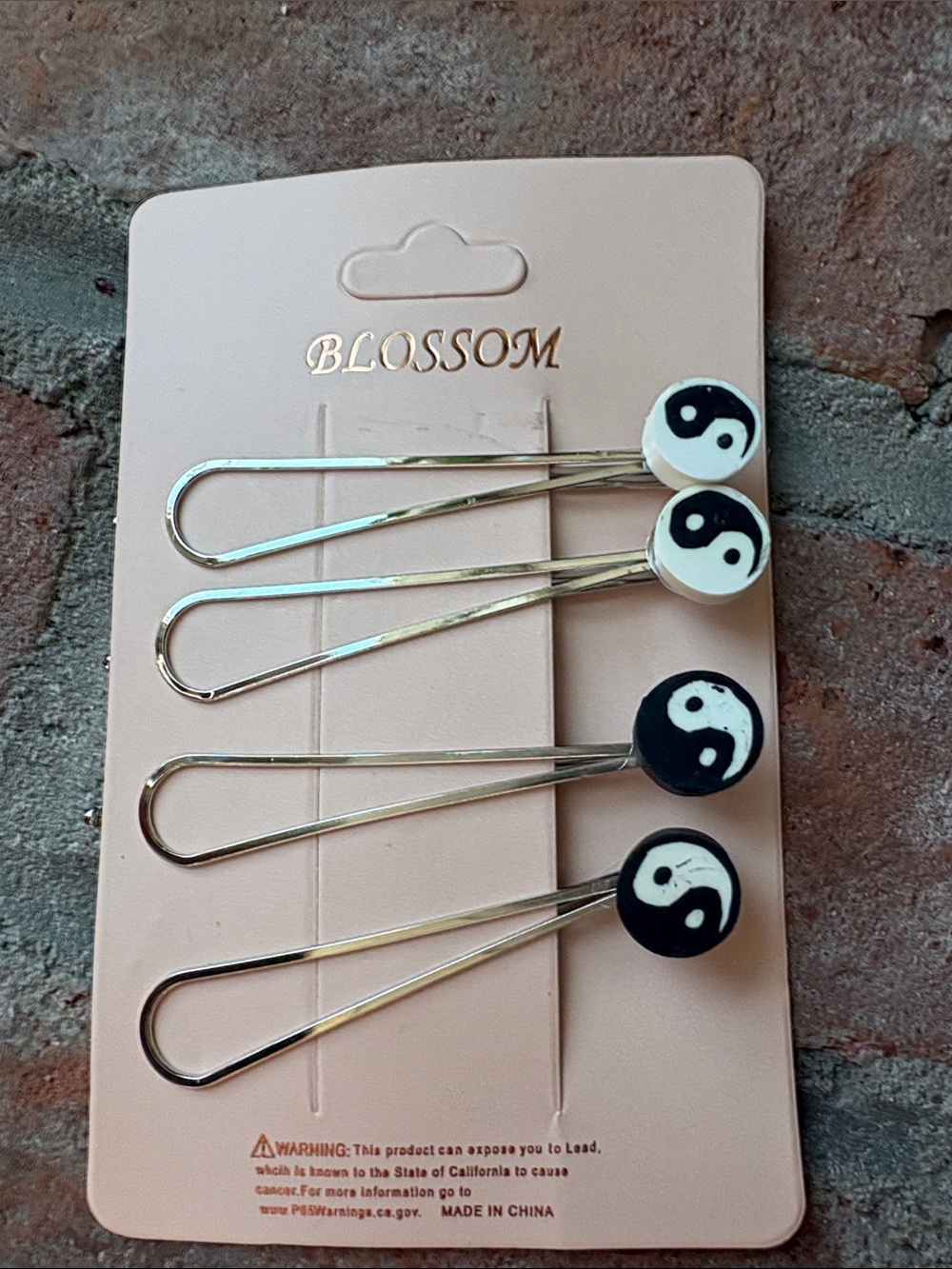 ⭐️ Blossom Black & White Yin Yang Hair Pins - Set of 4